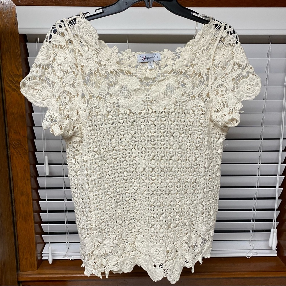 🌟4 for $10 SALE🌟 inSeparable Crochet Blouse, Women's Size Small